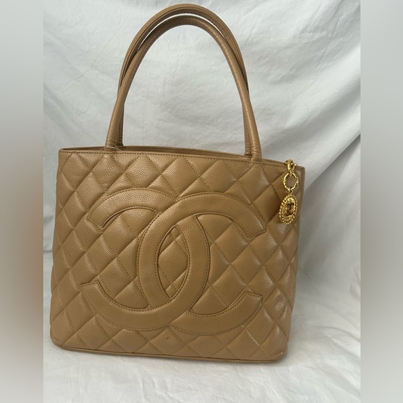 Chanel camel color caviar medallion tote - Picture 4 of 16